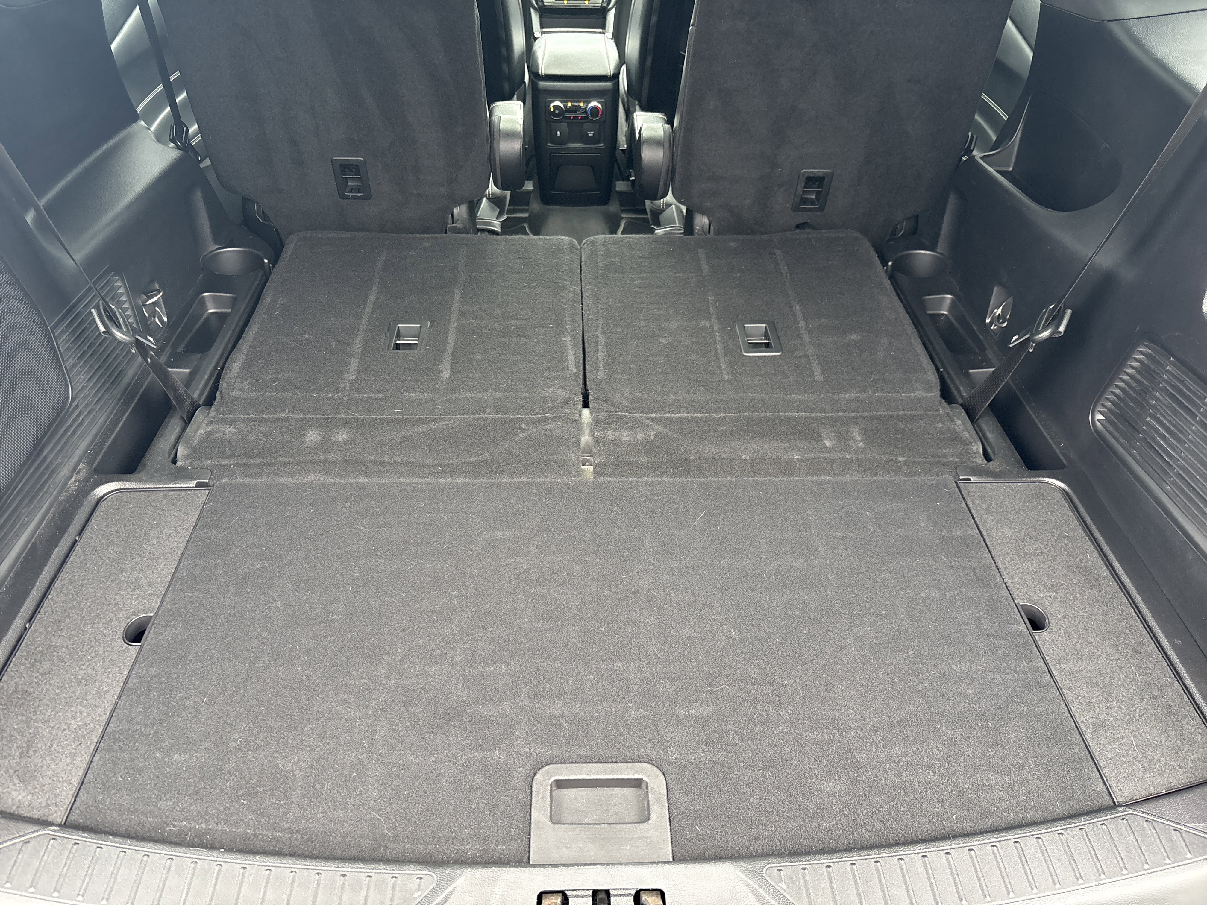 Used 2022 Ford Explorer ST w/ Equipment Group 401A image 10