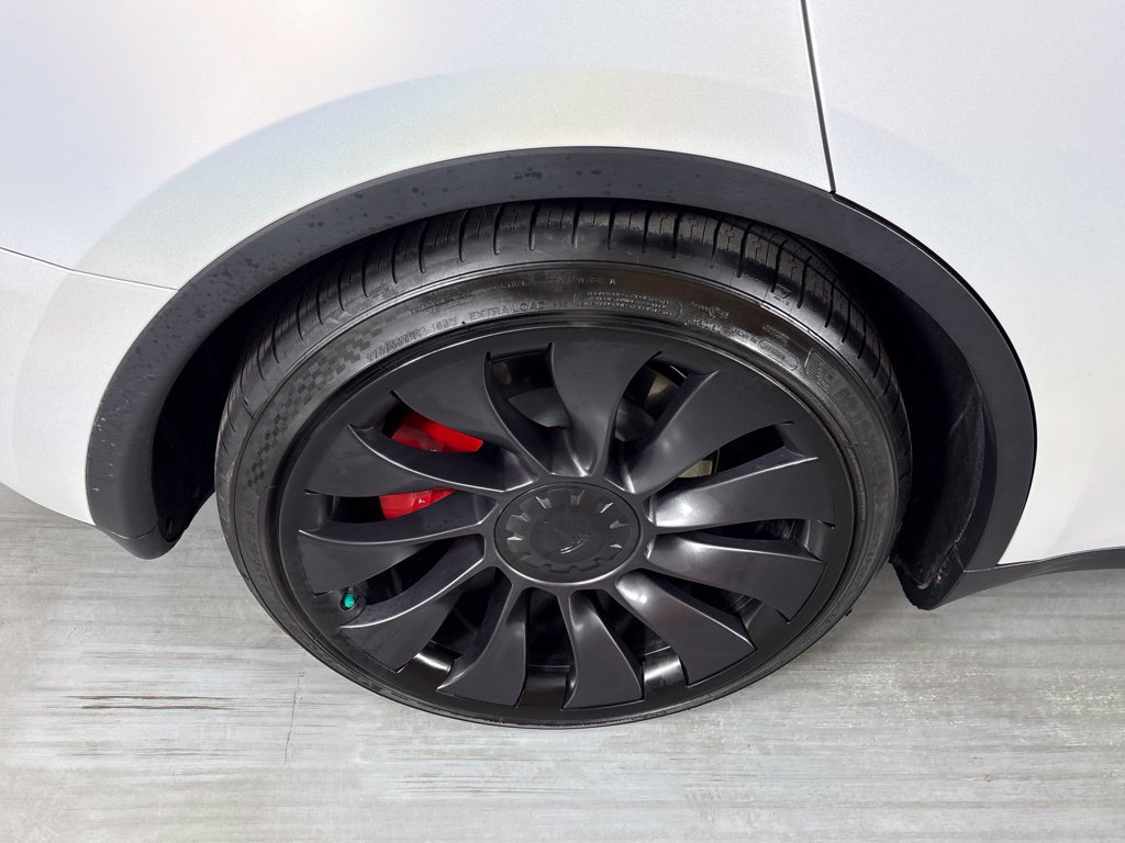 Used 2024 Tesla Model Y Performance AWD/4WD image 10