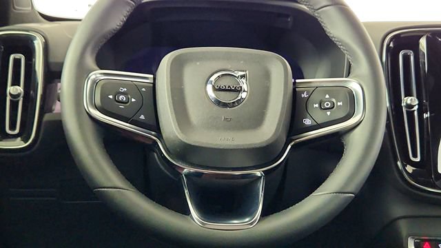 Certified 2023 Volvo C40 P8 Recharge Ultimate AWD/4WD image 25