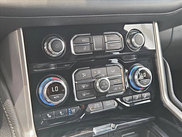Used 2024 GMC Yukon Denali AWD/4WD image 14