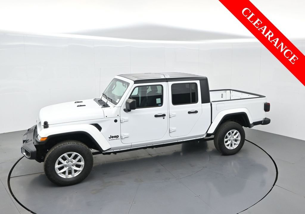 Used 2023 Jeep Gladiator Sport image 55