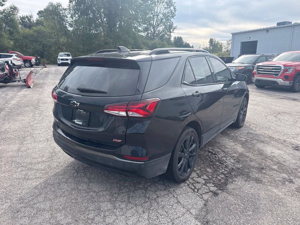 Used 2023 Chevrolet Equinox RS w/ LPO, Floor Liner Package AWD/4WD image 3