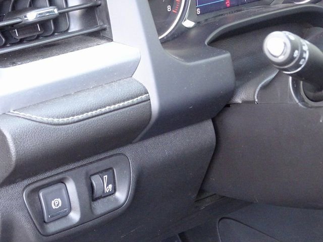 Used 2023 GMC Acadia SLE w/ Driver Convenience Package image 17