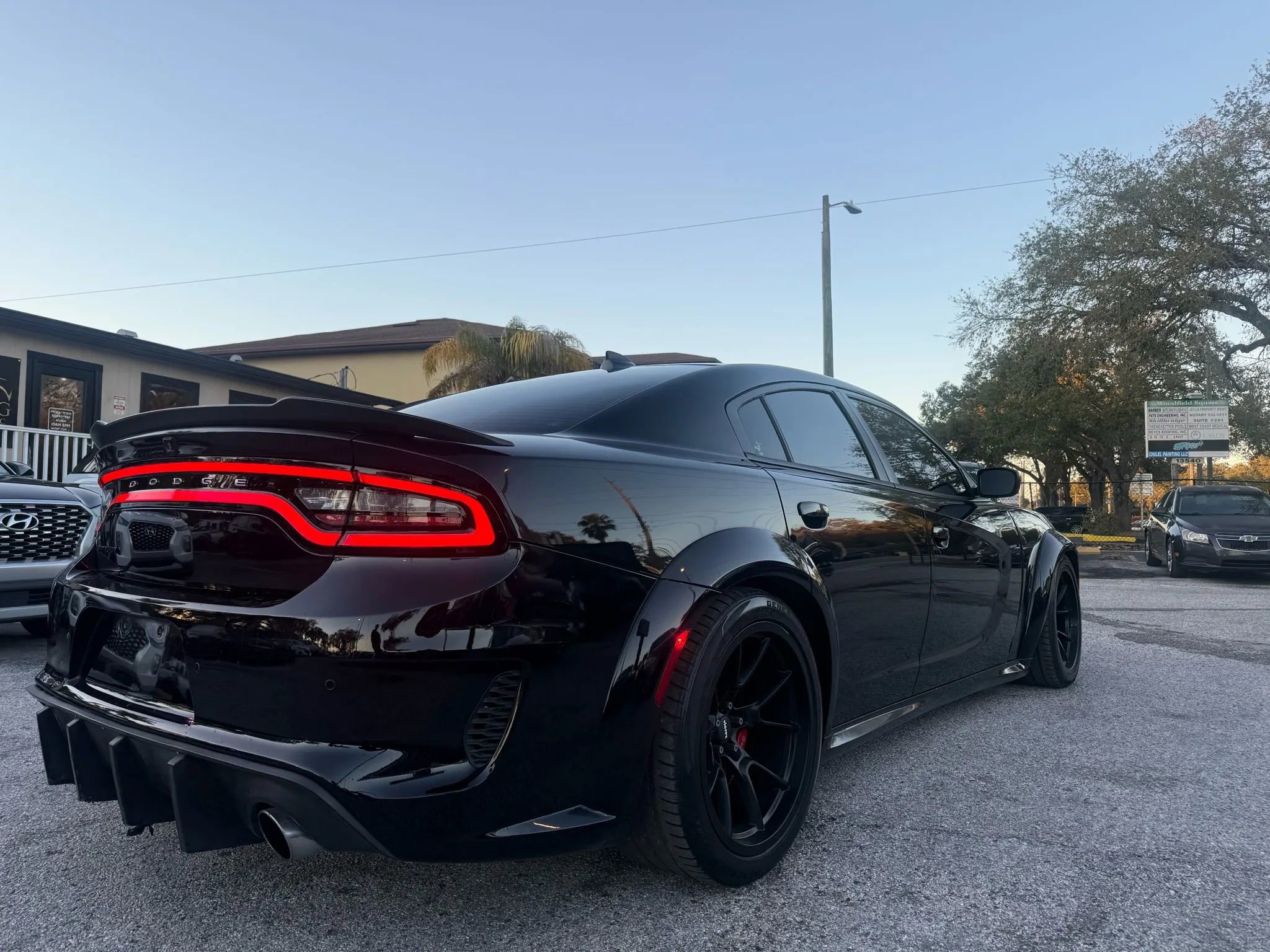Used 2017 Dodge Charger R/T Scat Pack w/ Technology Group RWD image 7