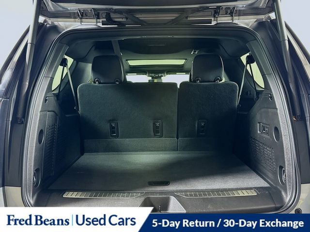 Used 2023 Chevrolet Suburban Z71 w/ Luxury Package image 30