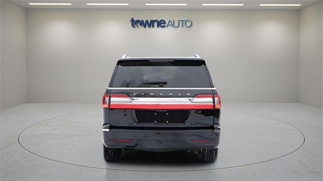 Used 2021 Lincoln Navigator Reserve image 4