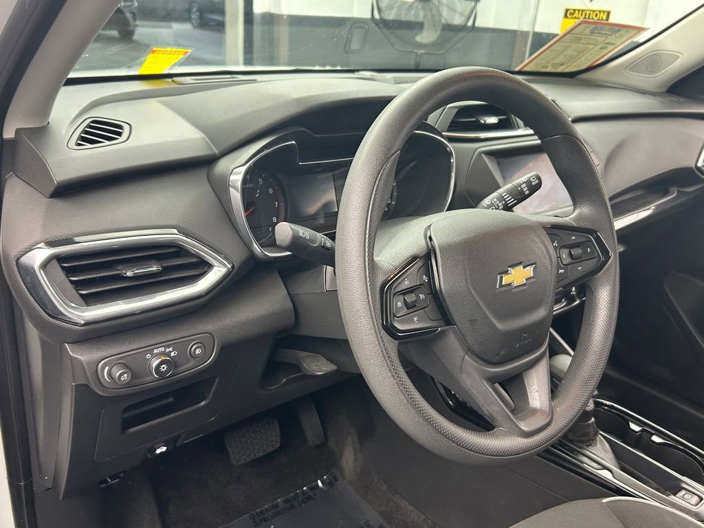 Used 2023 Chevrolet TrailBlazer LT image 15