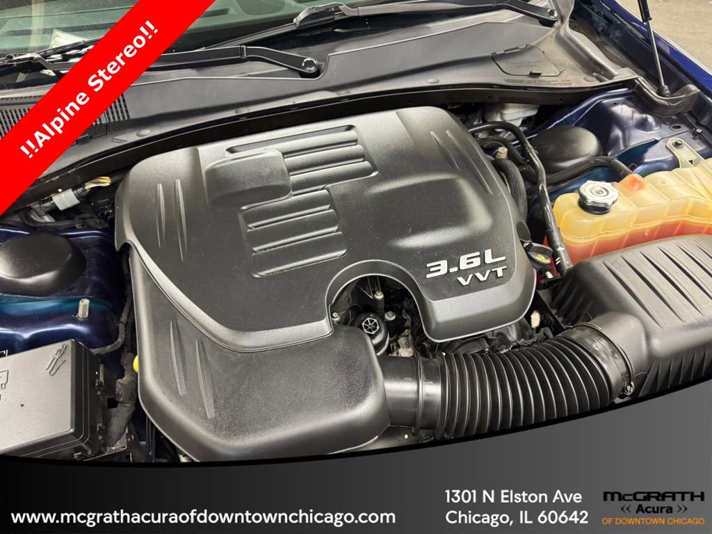 Used 2015 Chrysler 300 C image 33
