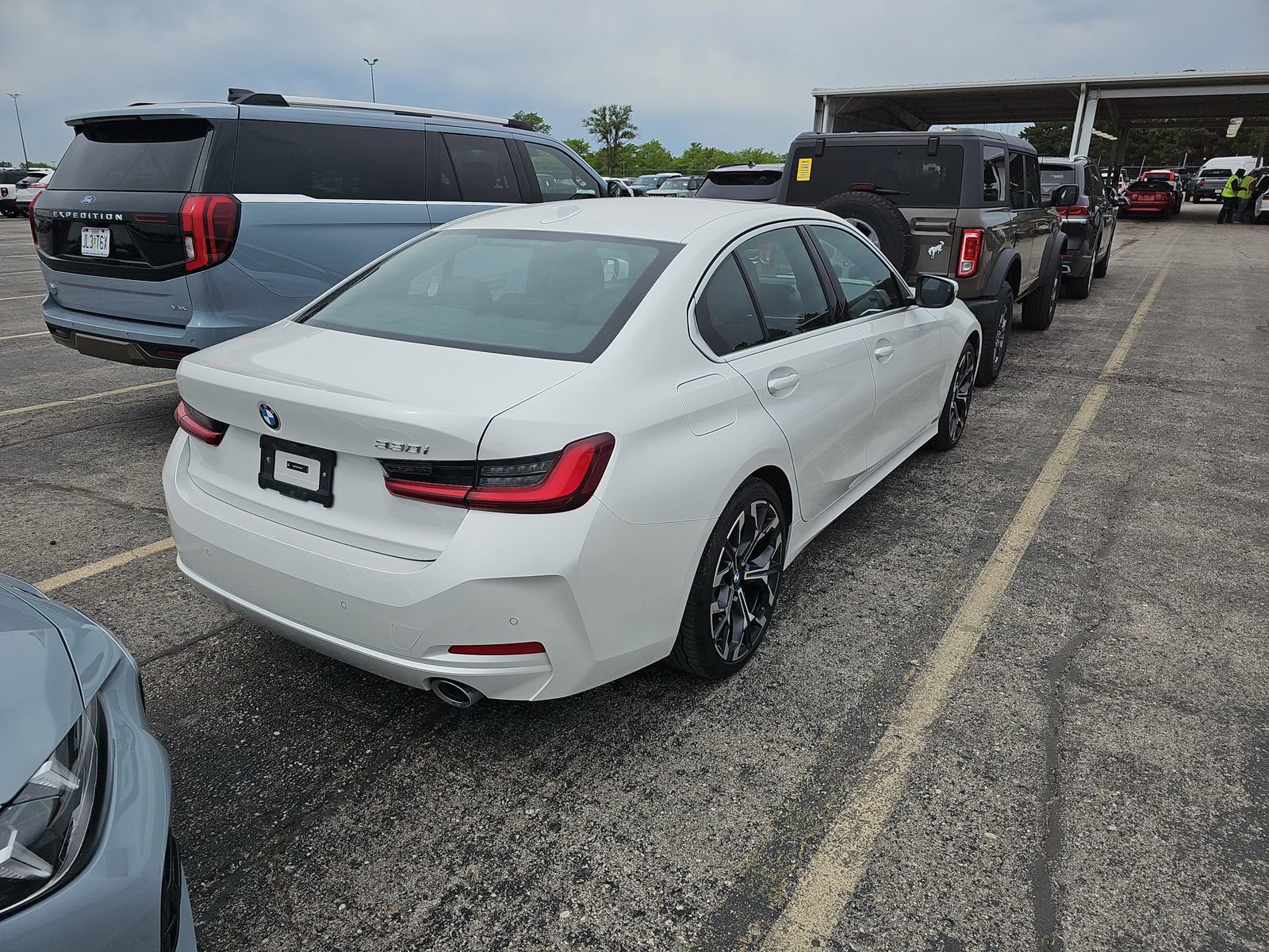 Used 2026 BMW 330i Sedan RWD image 2