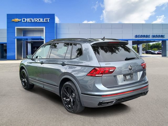 Used 2024 Volkswagen Tiguan SE R-Line AWD/4WD image 3