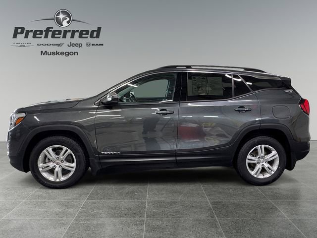 Used 2020 GMC Terrain SLE w/ Driver Convenience Package image 9