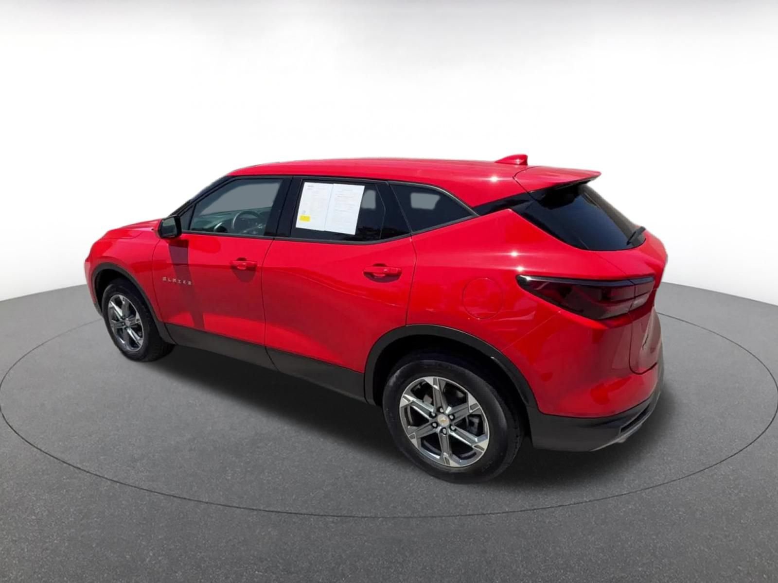 Used 2025 Chevrolet Blazer LT FWD image 10