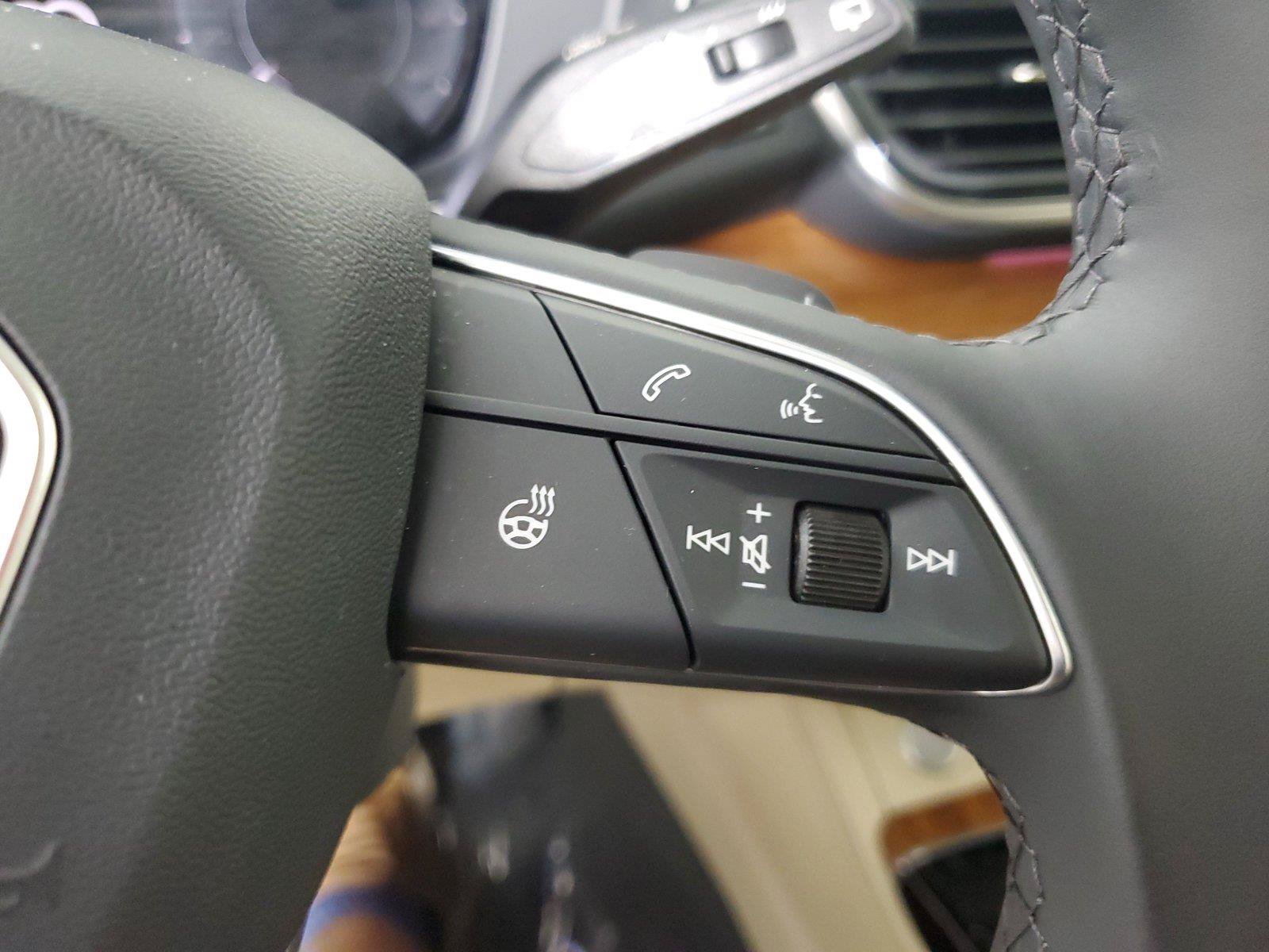 Used 2023 Audi Q5 e Prestige AWD/4WD image 29