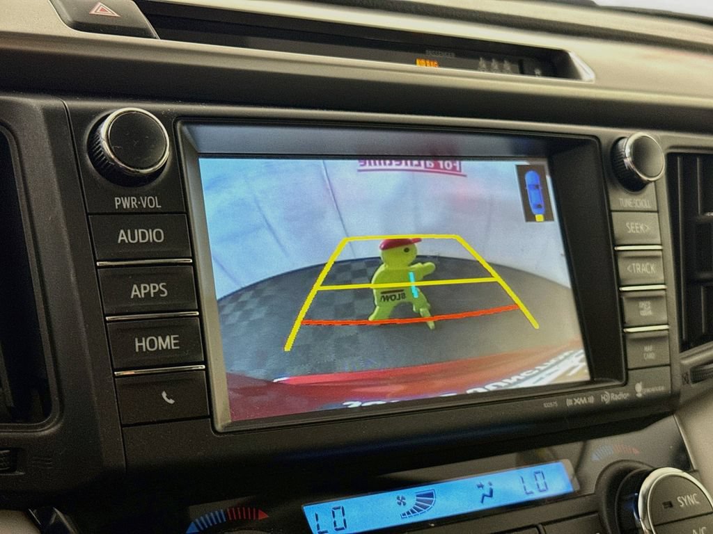 Used 2017 Toyota RAV4 XLE FWD image 5
