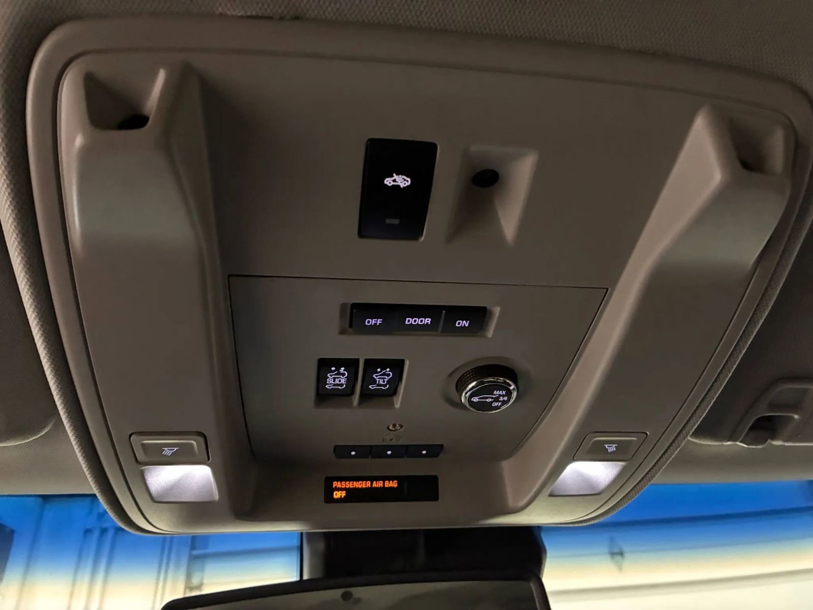 Used 2015 Cadillac Escalade ESV Luxury AWD/4WD image 28