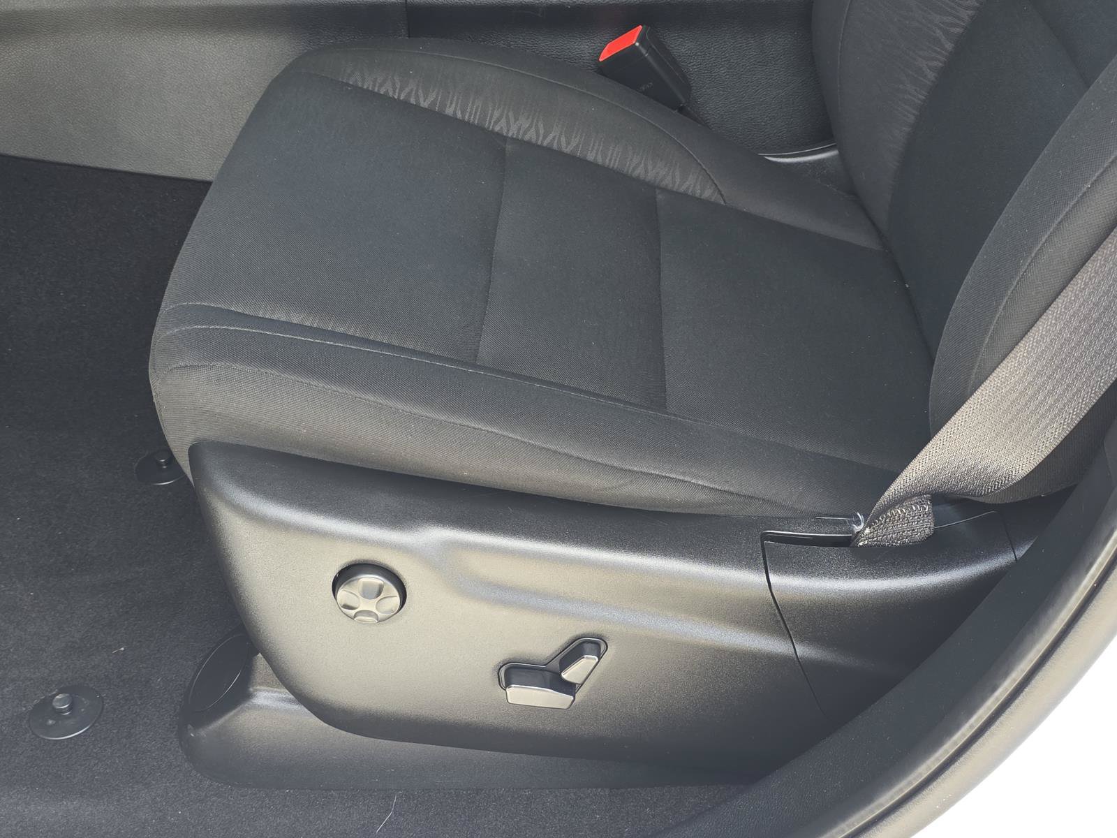 Used 2025 Dodge Durango GT w/ Blacktop Package RWD image 13