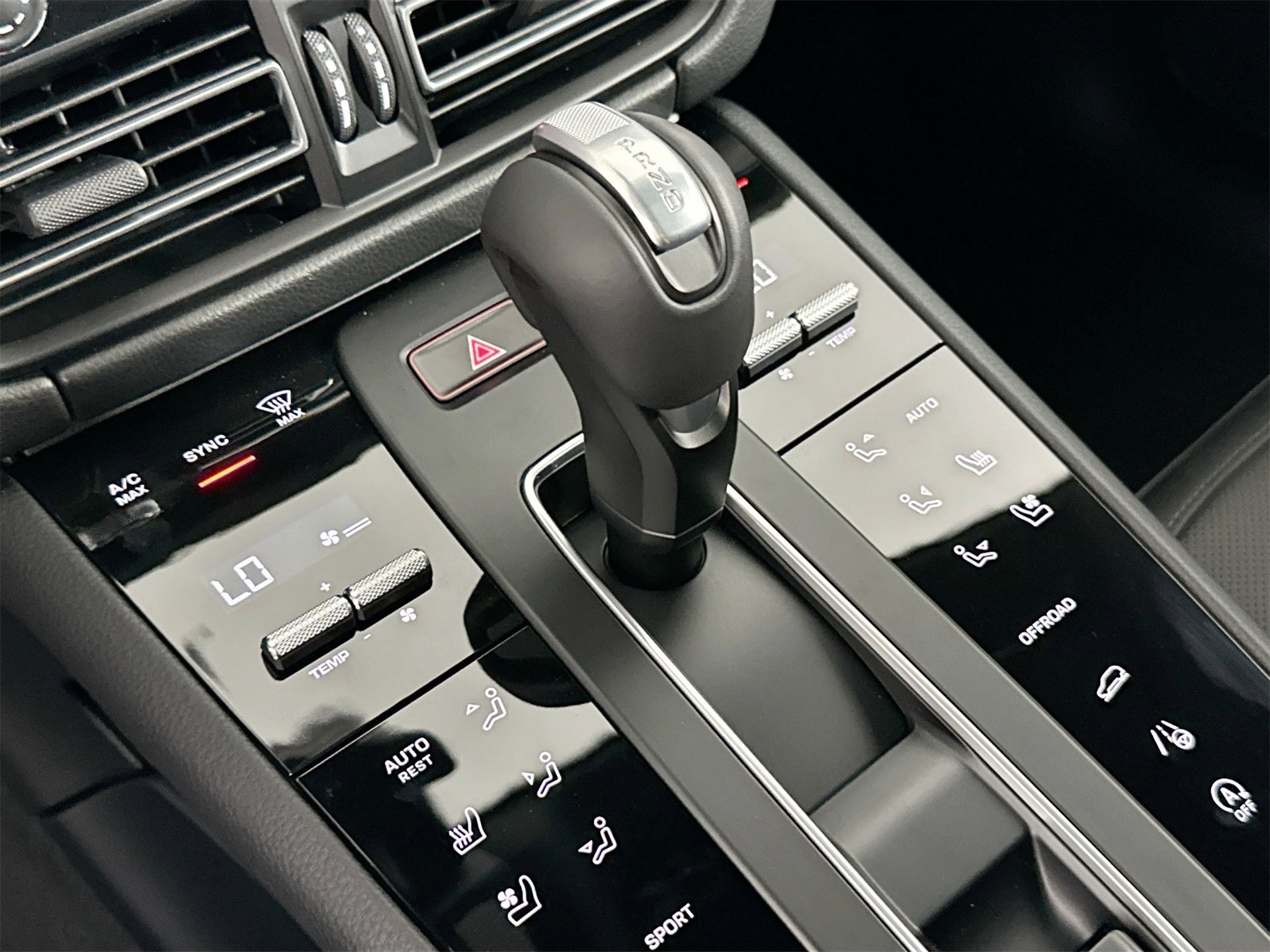 New 2026 Porsche Macan image 34