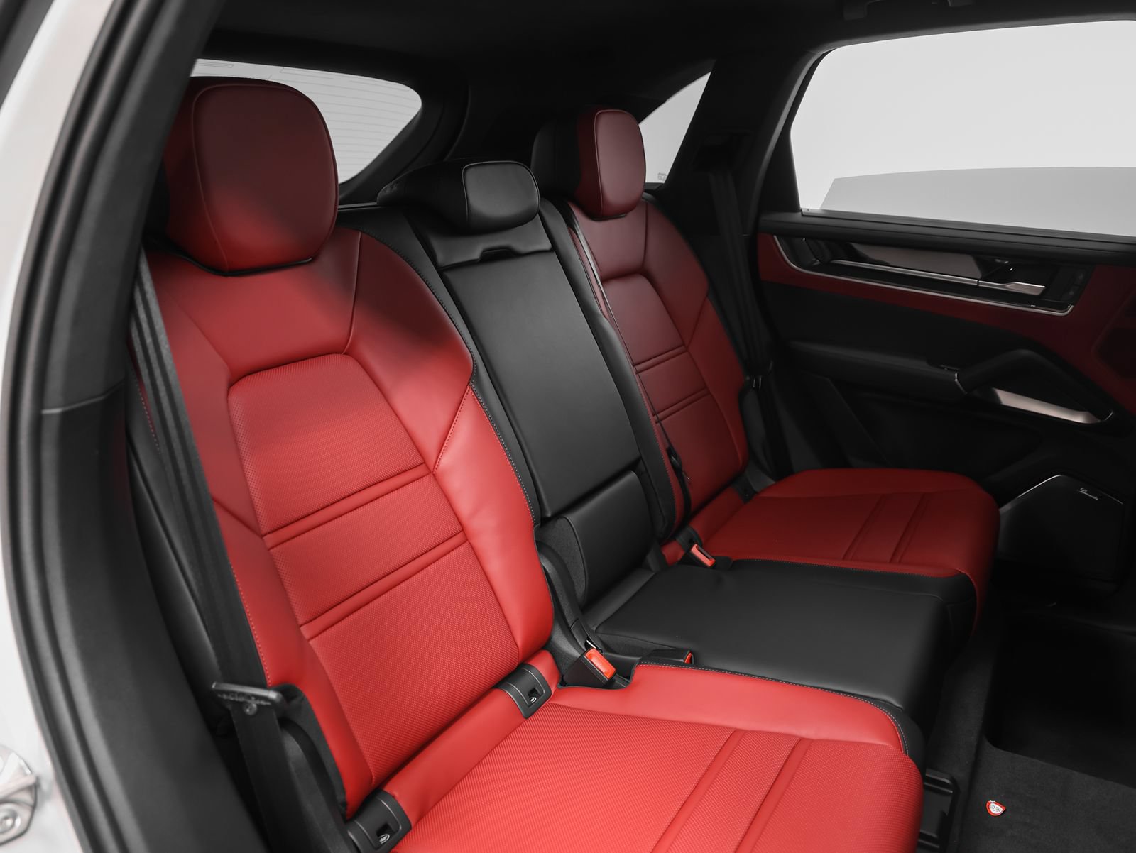 New 2026 Porsche Cayenne Turbo AWD/4WD image 31