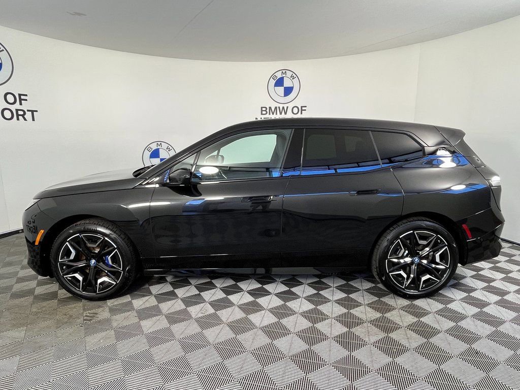 Used 2025 BMW iX xDrive50 w/ Sport Package image 13