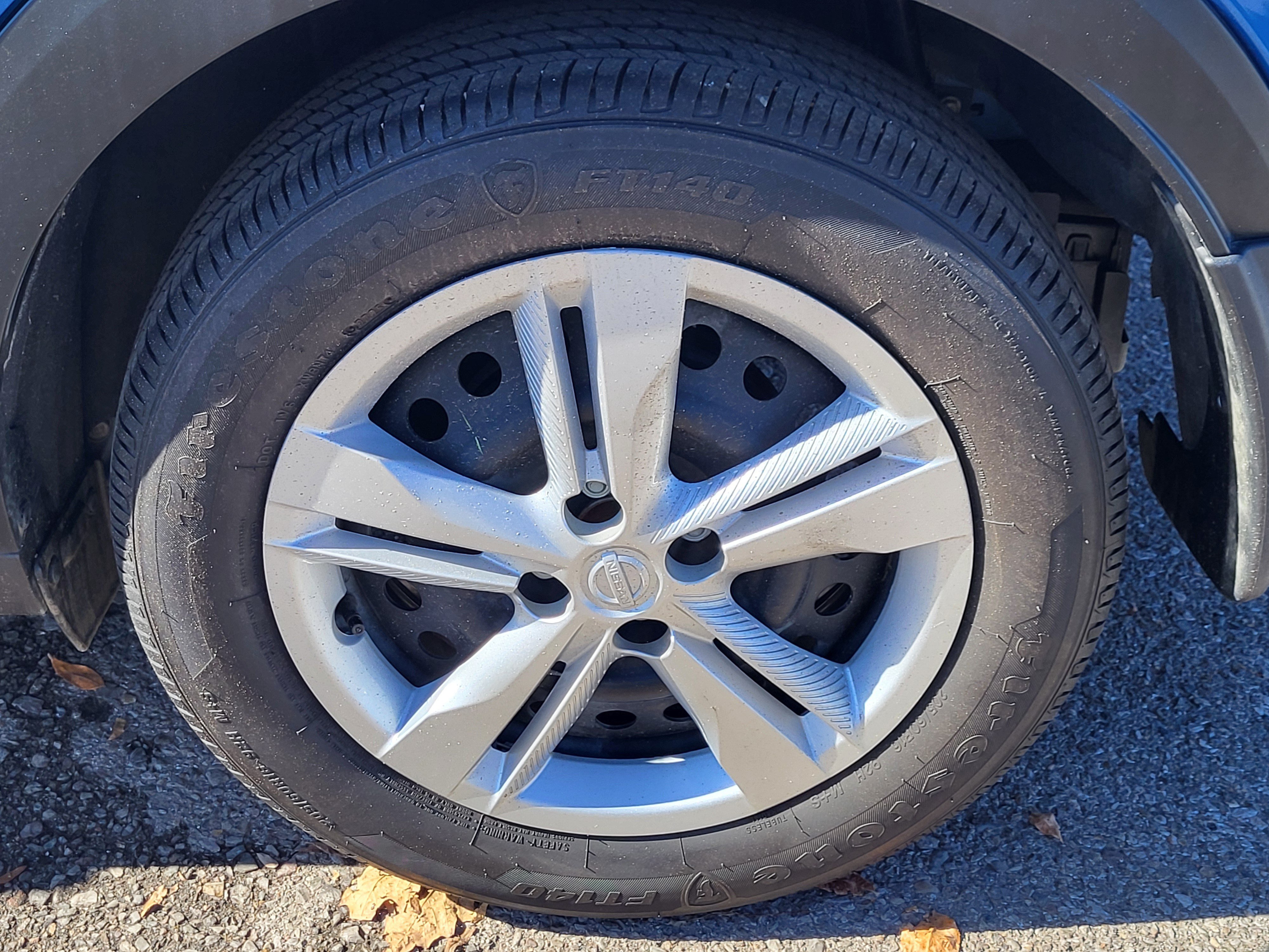 Certified 2025 Nissan Kicks Play S FWD image 10