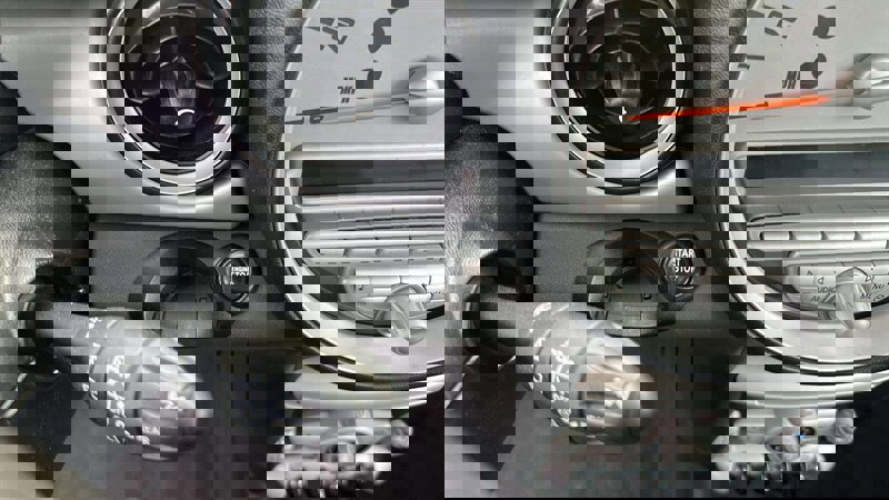 Used 2010 MINI Cooper Hardtop image 13