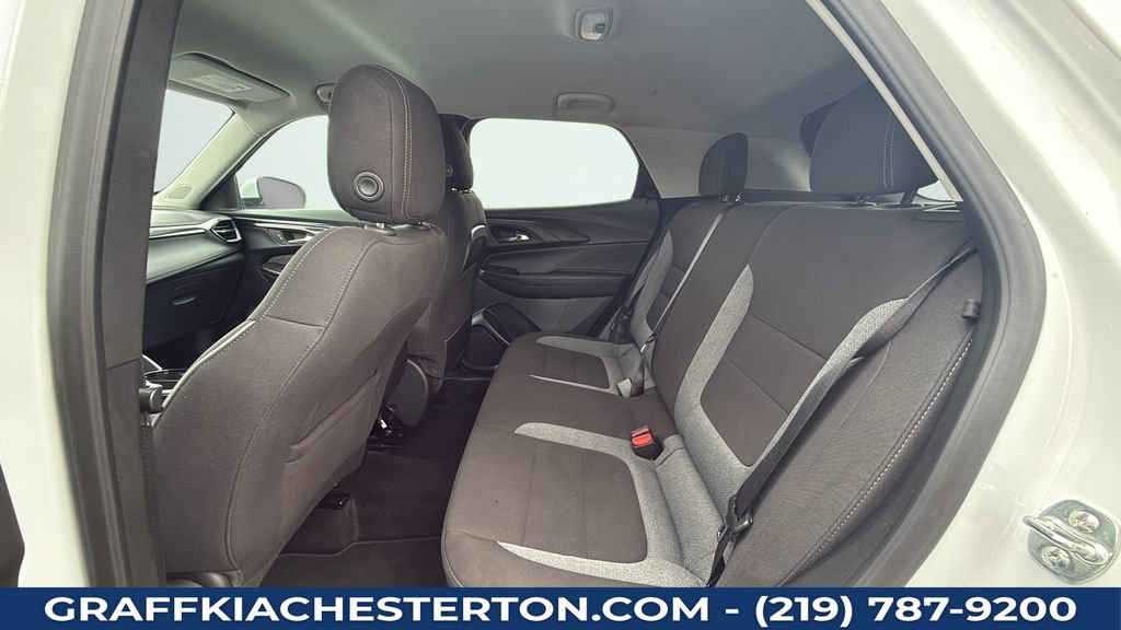 Used 2025 Chevrolet TrailBlazer LT AWD/4WD image 38