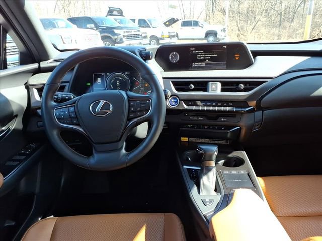 Used 2020 Lexus UX 250h 250h Base w/ Premium Package image 9