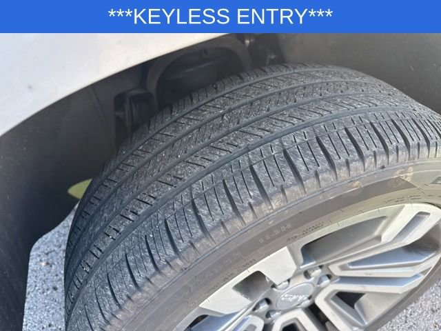 Used 2018 GMC Yukon Denali w/ Denali Ultimate Package image 8