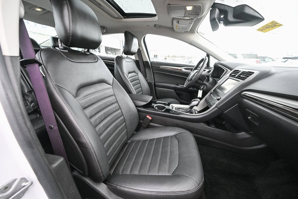 Used 2014 Ford Fusion Energi SE w/ Driver Assist Package image 24