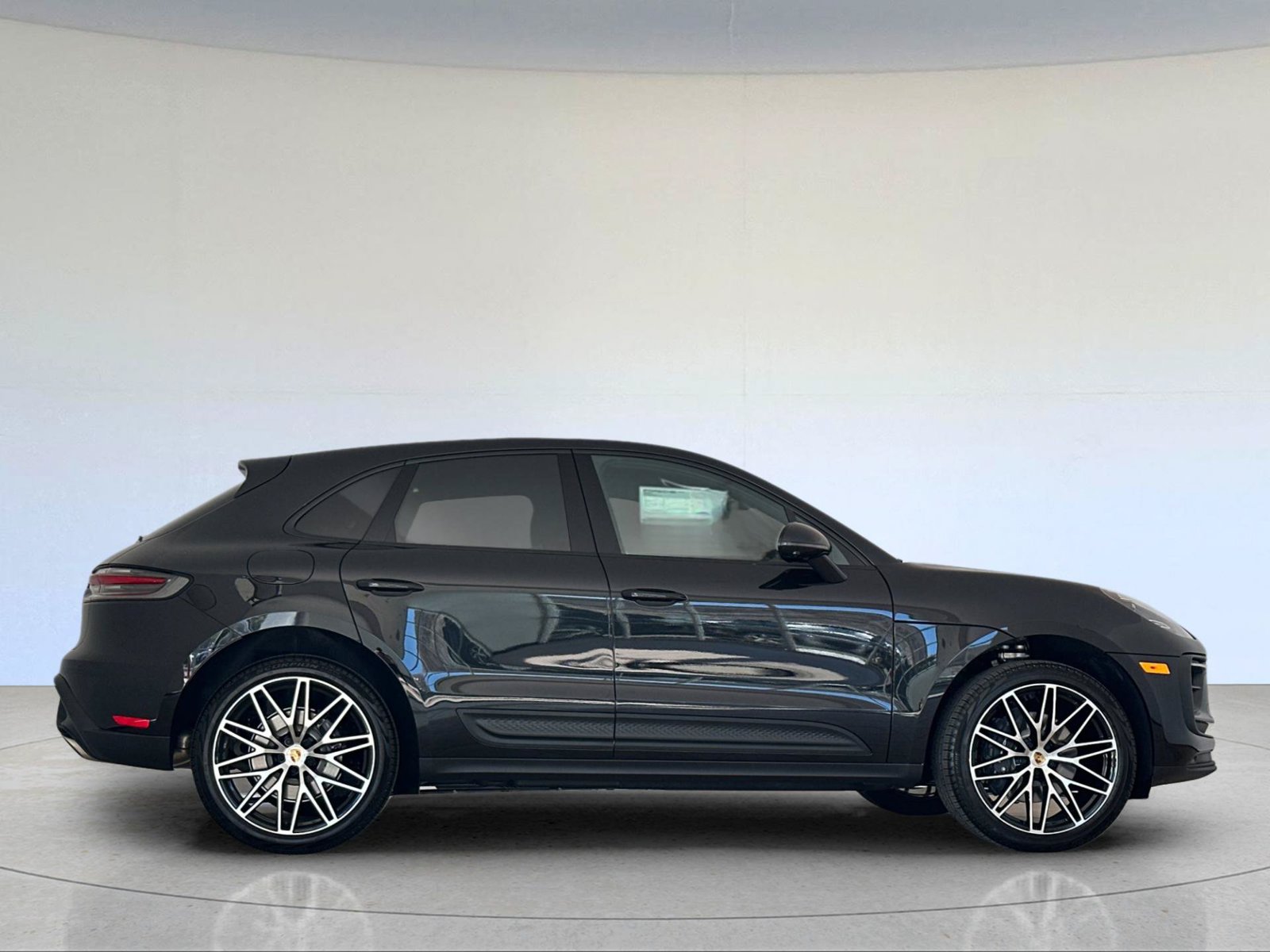 New 2026 Porsche Macan AWD/4WD image 9