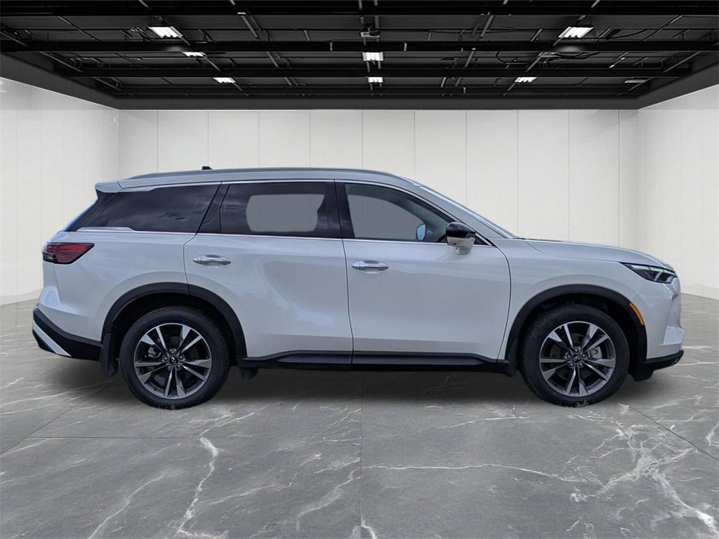 Certified 2025 INFINITI QX60 Luxe image 6