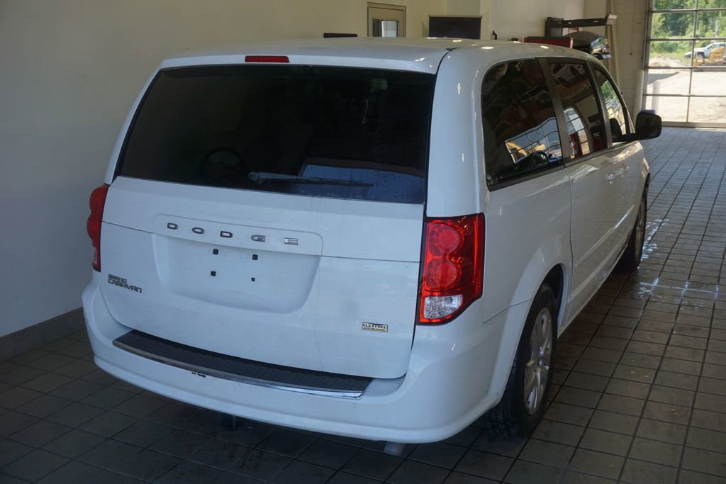 Used 2016 Dodge Grand Caravan SE w/ Quick Order Package 29E SE FWD image 9