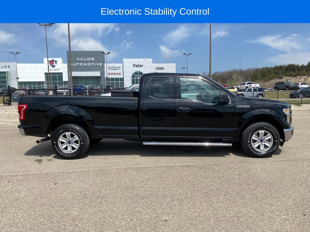 Used 2017 Ford F150 XLT image 7