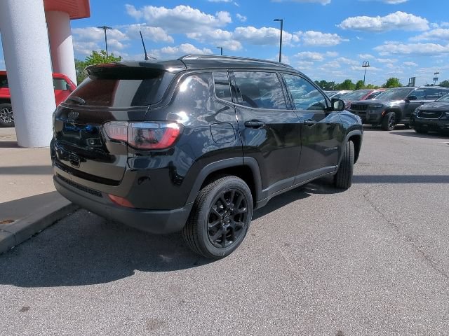 New 2026 Jeep Compass Latitude AWD/4WD image 28