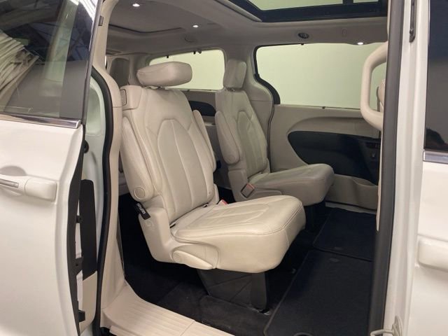 Used 2018 Chrysler Pacifica Touring-L Plus w/ Advanced Safetytec Group image 27