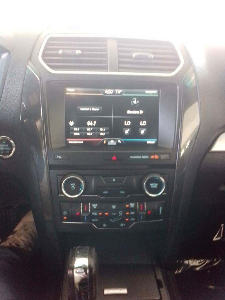 Used 2016 Ford Explorer XLT w/ Equipment Group 202A AWD/4WD image 10