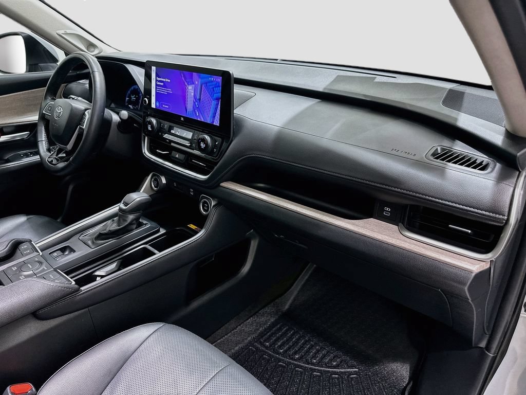 Used 2024 Toyota Grand Highlander AWD image 31
