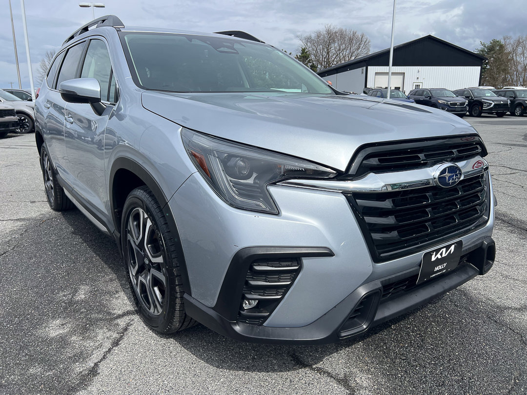 Used 2023 Subaru Ascent Limited image 15