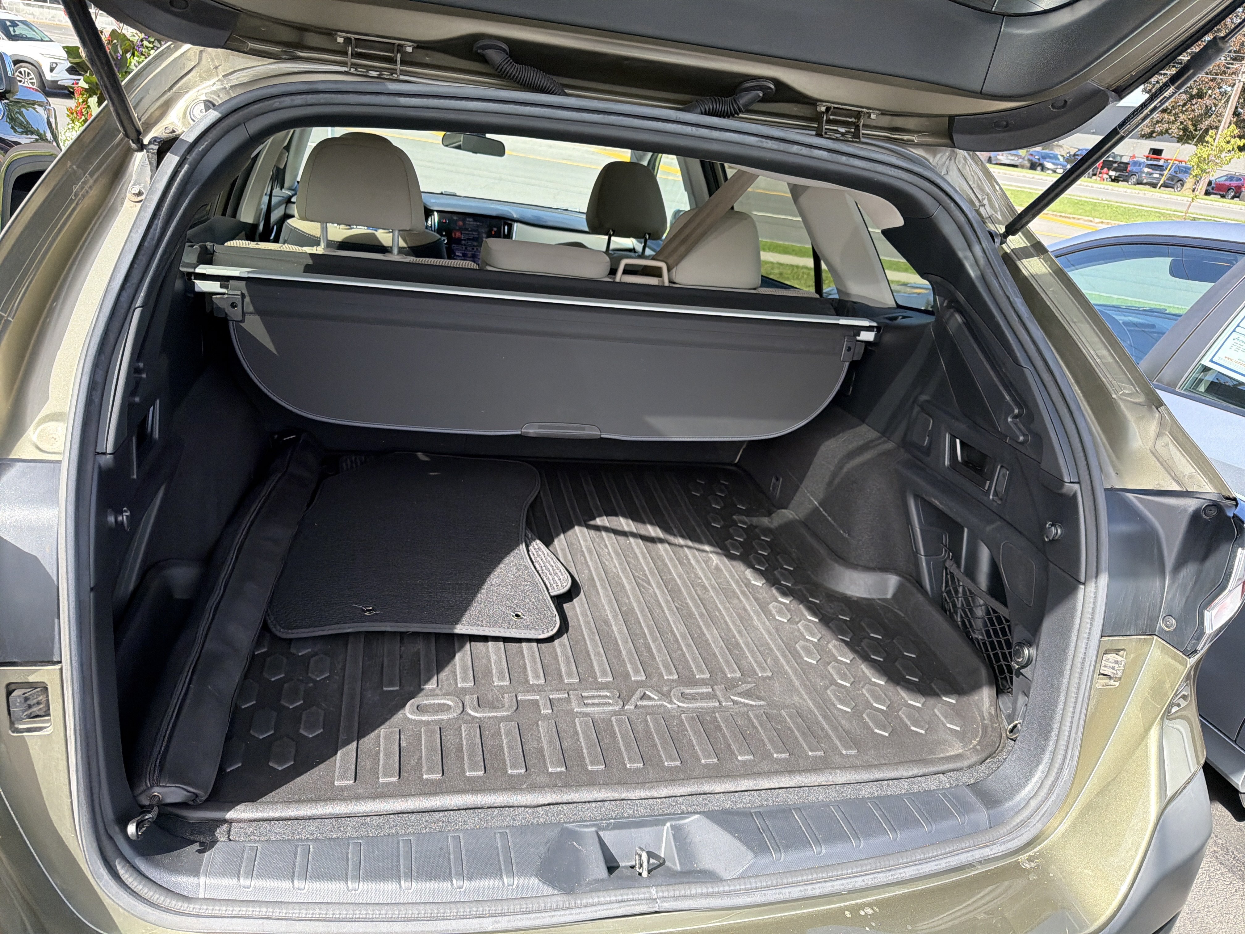 Used 2021 Subaru Outback Premium AWD/4WD image 23