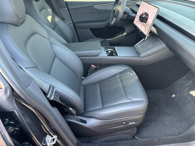 Used 2026 Tesla Model Y 2WD image 15