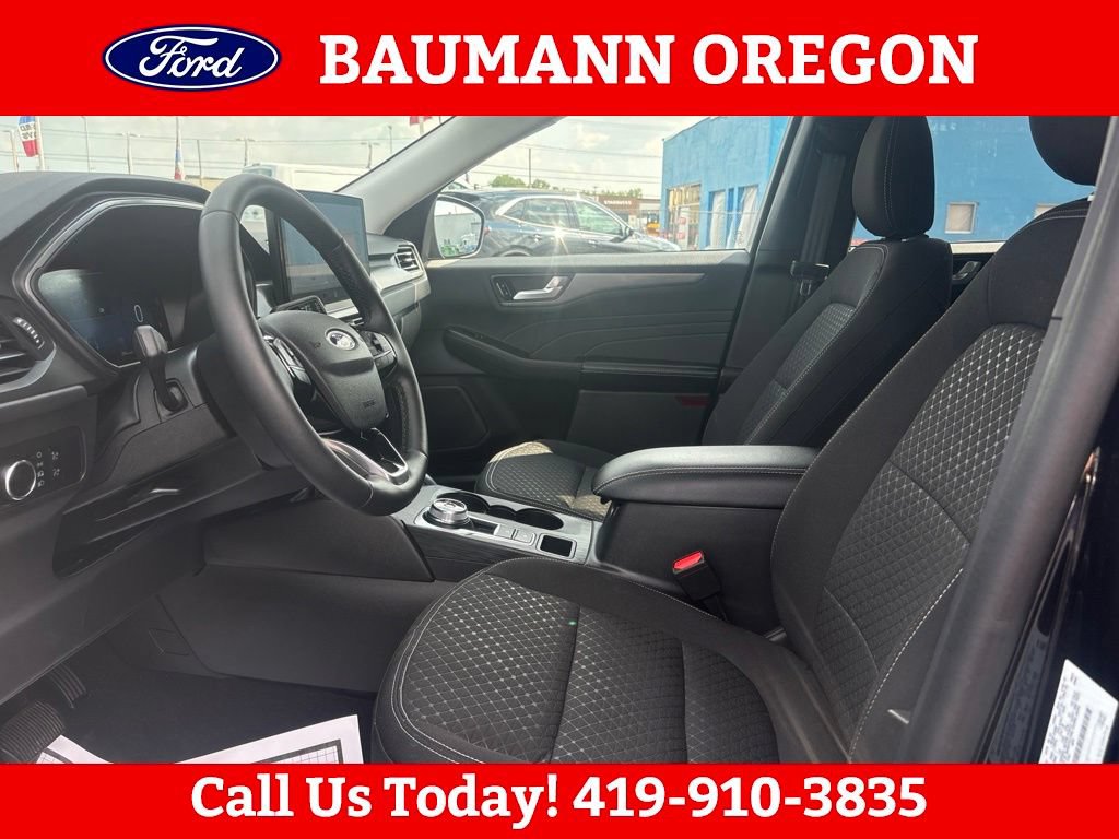 Used 2023 Ford Escape Active w/ Tech Pack #2 AWD/4WD image 17