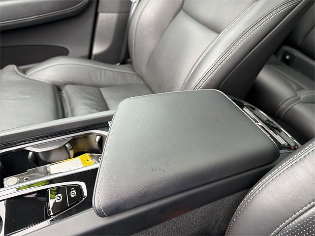 Used 2022 Volvo XC60 B6 Inscription w/ Advanced Package image 21