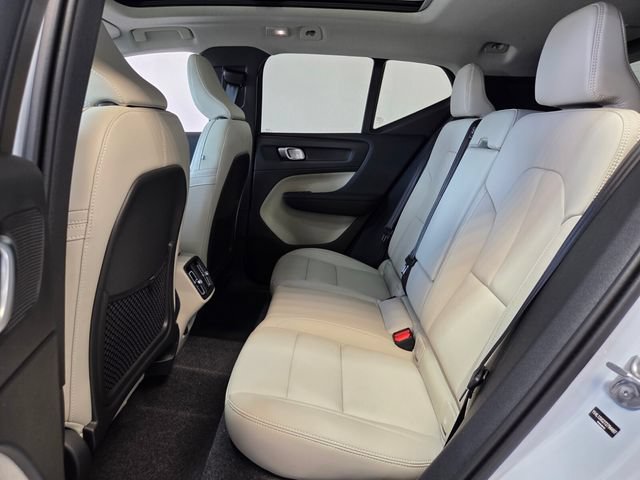 New 2026 Volvo XC40 B5 Plus w/ Protection Package Premier AWD/4WD image 13