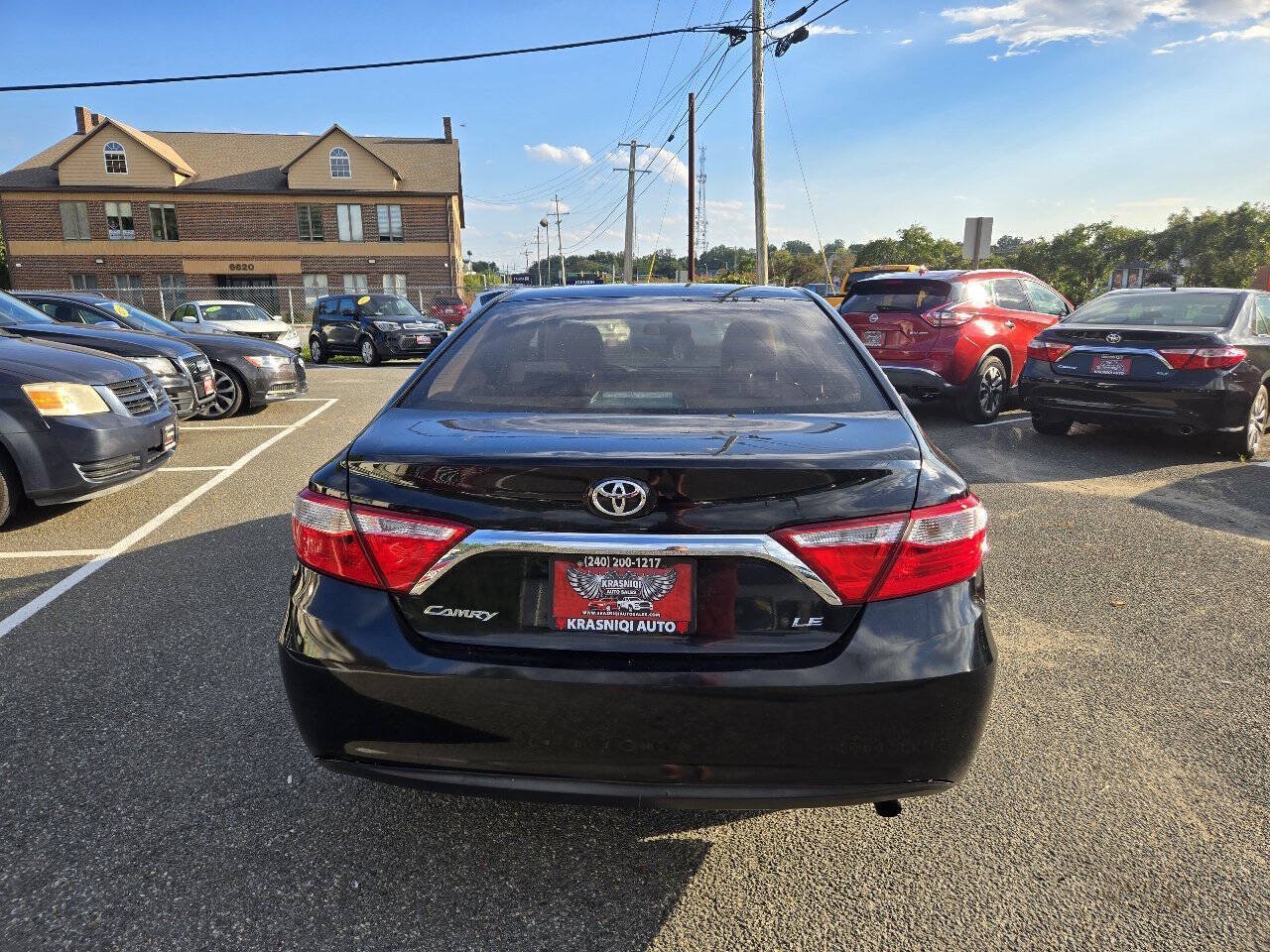 Used 2017 Toyota Camry LE FWD image 6