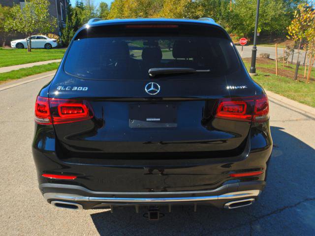 Used 2021 Mercedes-Benz GLC 300 4MATIC w/ AMG Line image 12