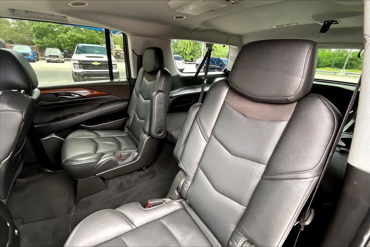 Used 2016 Cadillac Escalade ESV Premium AWD/4WD image 19