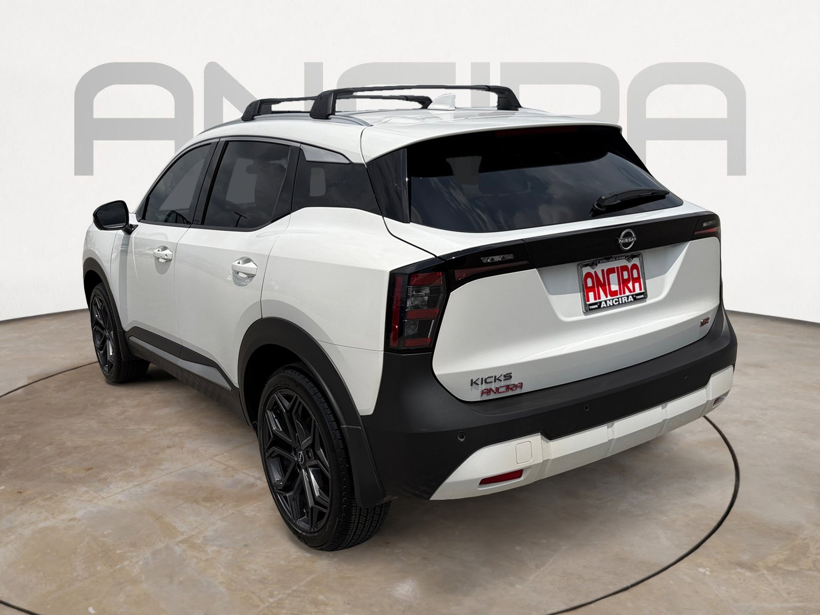 Used 2025 Nissan Kicks SR FWD image 8