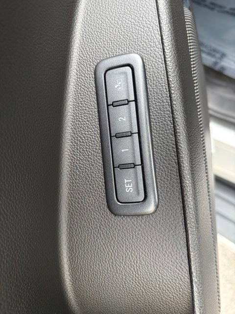Used 2017 GMC Yukon Denali w/ Open Road Package AWD/4WD image 18