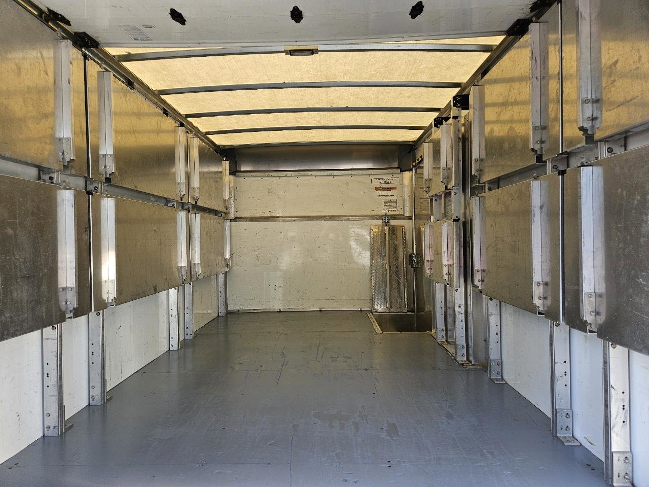 Used 2022 GMC Savana 3500 Extended w/ Power Convenience Package RWD image 23