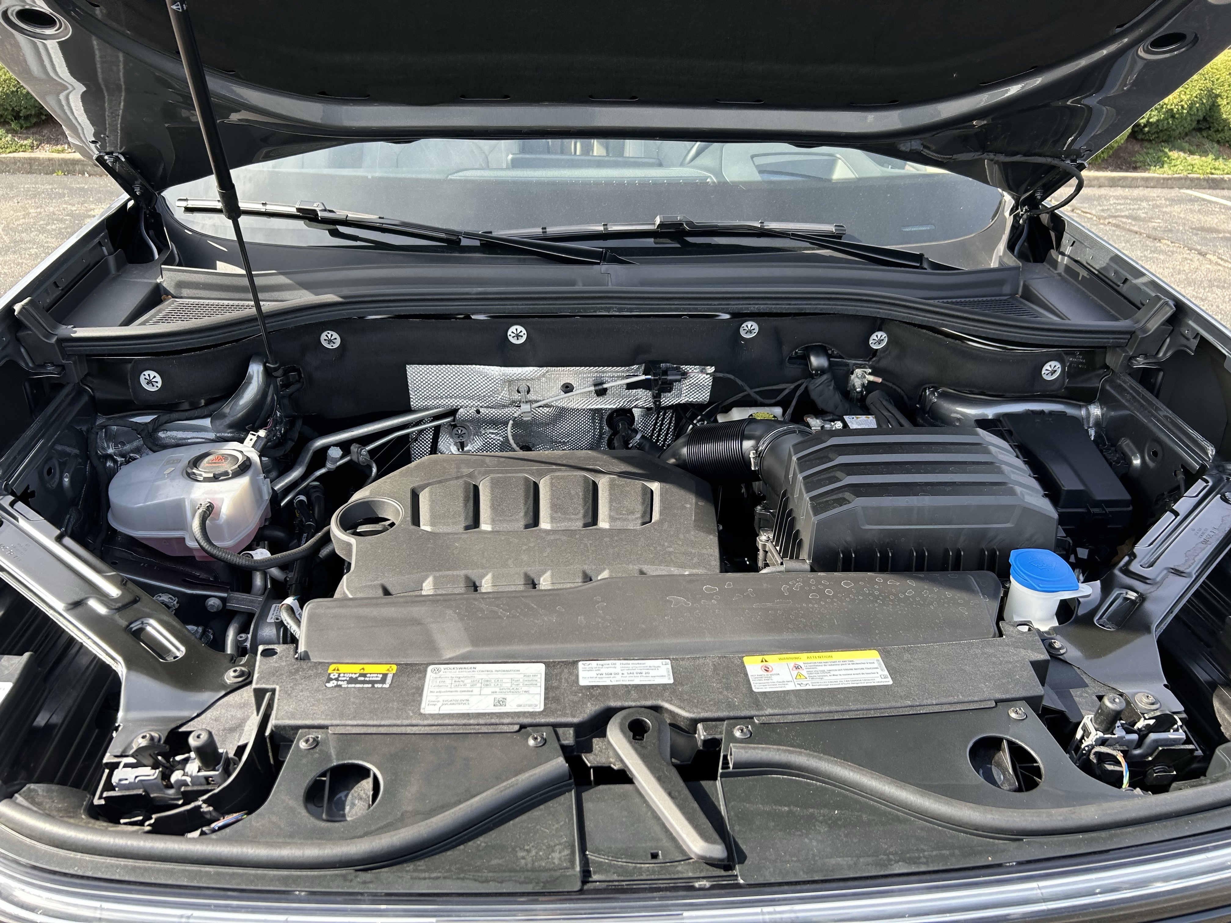 Certified 2025 Volkswagen Atlas SEL Premium R-Line image 31